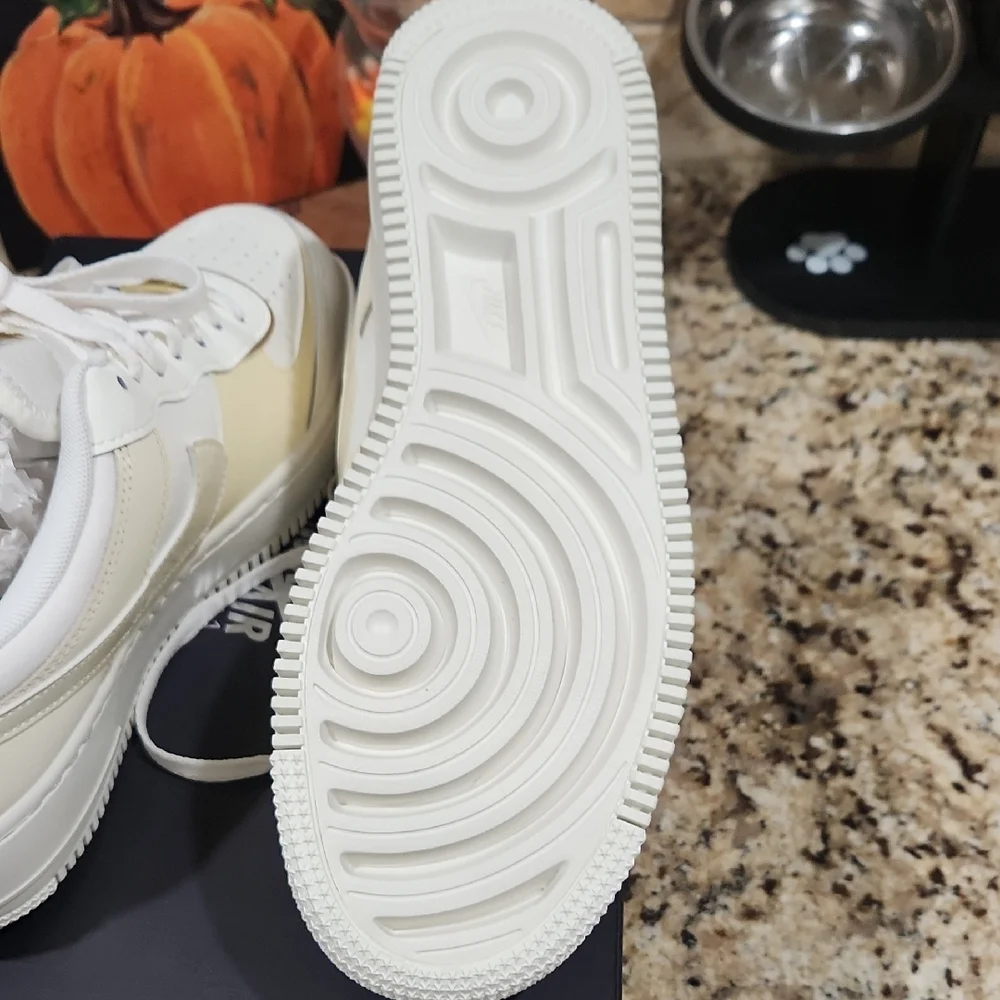 Nike Air Force 1 White and Metallic Gold Shoes - Picture 5 of 6